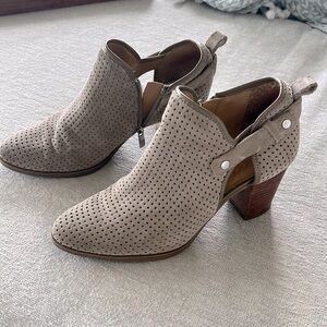 Franco Sarto Booties sz 8